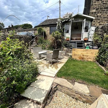 17Th Century Cottage With Hidden Garden Steeton Exteriér fotografie