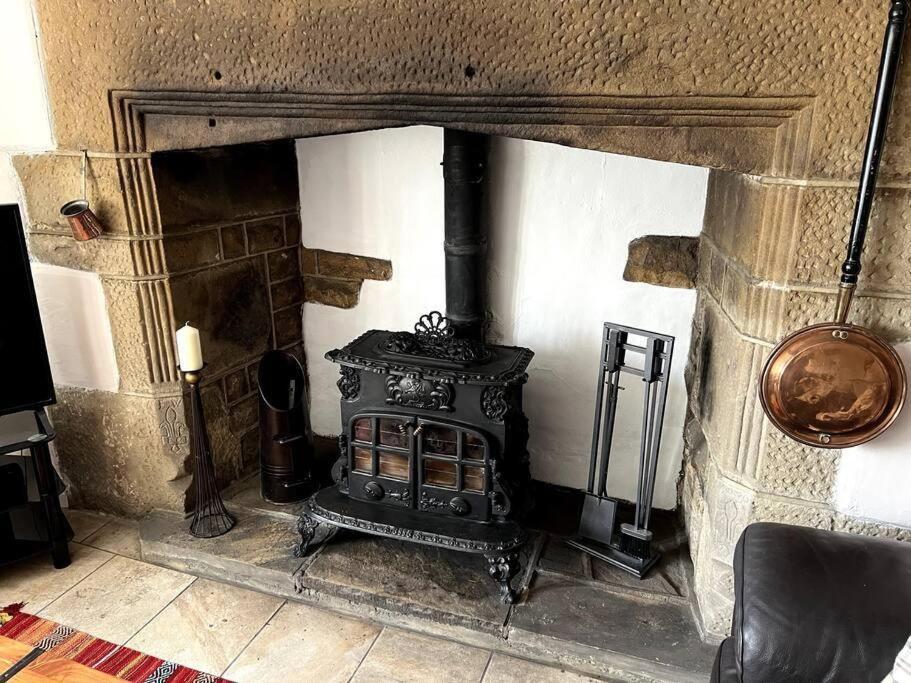 17Th Century Cottage With Hidden Garden Steeton Exteriér fotografie